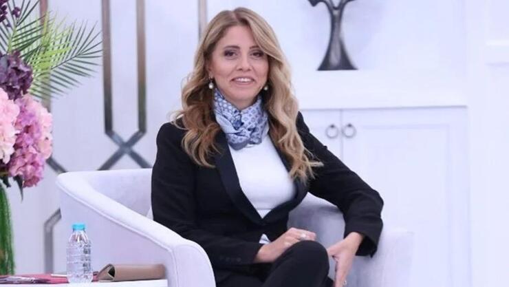 Esra Erol'da avukat Hülya Kuran'ın Umre ziyareti nedeniyle programdan ayrıldığı açıklandı