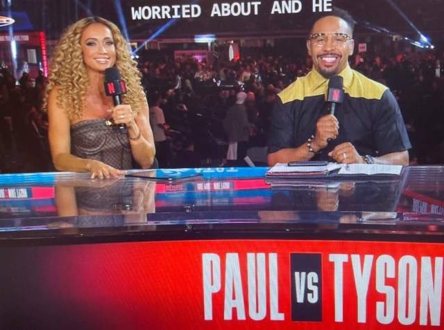 Kate Abdo'nun Mike Tyson ve Jake Paul maçındaki şık kıyafeti sosyal medyada olay oldu