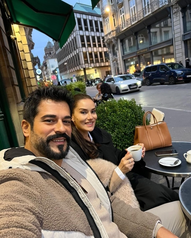 Burak Özçivit'ten Fahriye Evcen’in kürküyle ilgili açıklama: Gerçek değil