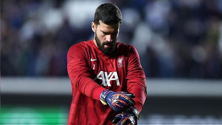 Galatasaray, Muslera'nın Yerine Alisson Becker İçin Transfer Girişiminde Bulunuyor