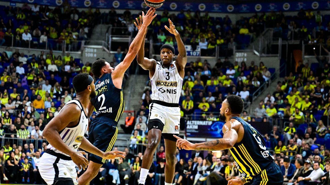 Fenerbahçe, Sırp ekibi Partizan'ı 89-72 mağlup ederek Avrupa liglerindeki...