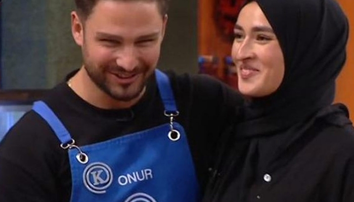 MasterChef'te aşk iddiaları çığ gibi büyüyor! Onur'un Beyza'ya sarf ettiği sözler dikkat çekti