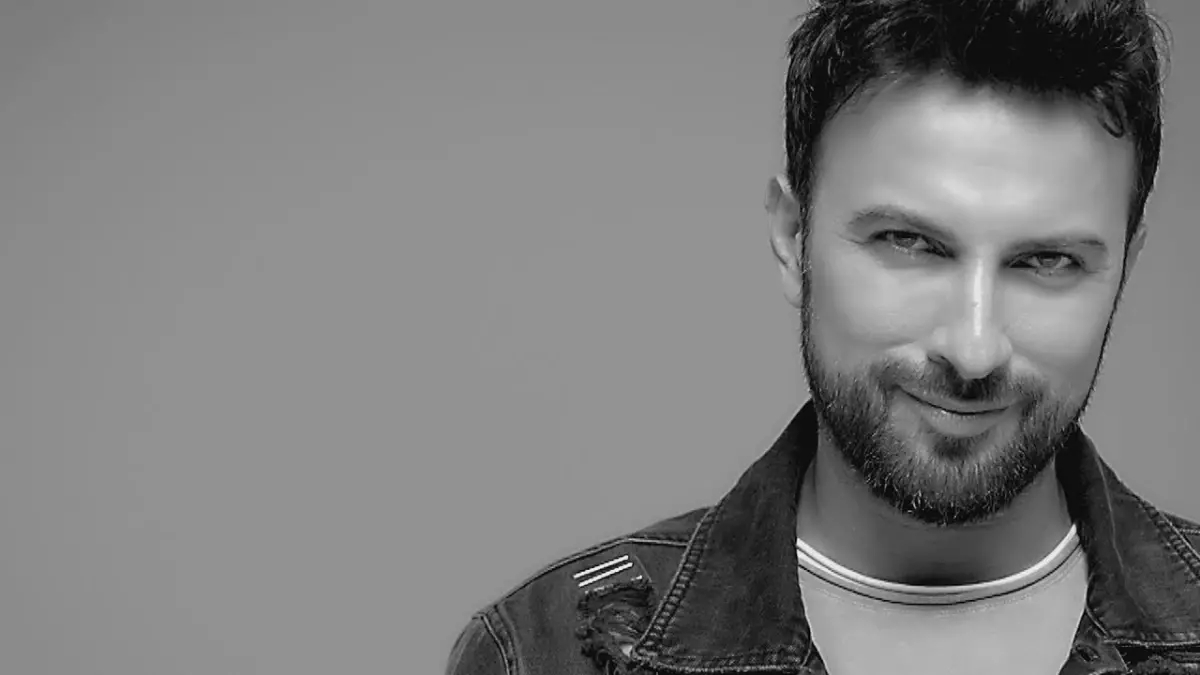 Tarkan'dan 10 Kasım İçin Duygusal Paylaşım: Atatürk'ü Anarken Cumhuriyet Vurgusu