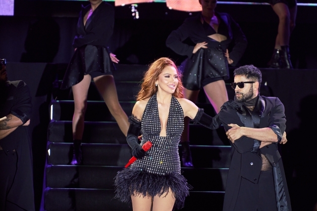 Hadise İstanbul Kongre Merkezi'nde yoğun ilgiyle Sold Out serisine devam etti