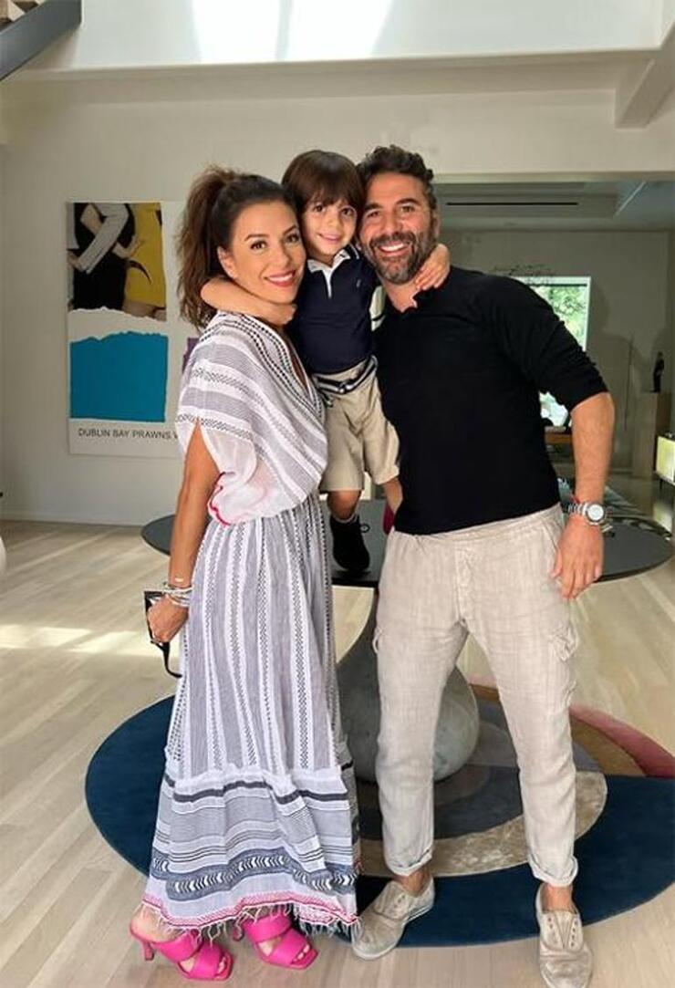 Eva Longoria, Mutlu Üvey Anne Olarak İspanya'ya Taşındı