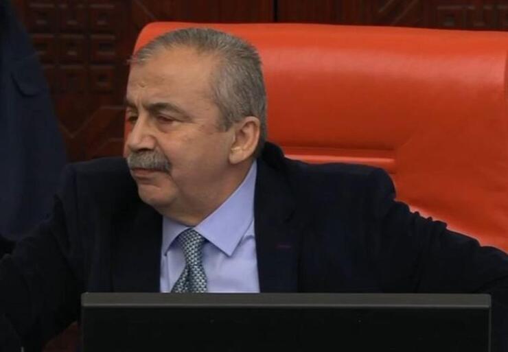 Murat Kurum’un İzmir Körfezi'nden getirdiği şişeye CHP’li vekilden sert tepki ve gerginlik!