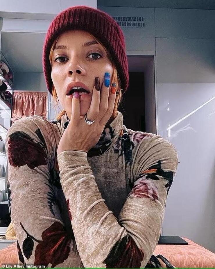 Lily Allen'dan Duygulandıran Açıklama: Kariyerim Bitti, Artık Yemek Bilemiyorum!