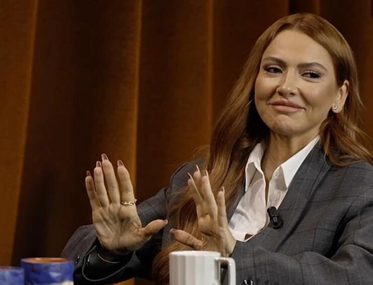 Hadise’nin Sinan Akçıl Açıklamaları Ahmet Çakar’ı Çileden Çıkardı, Sosyal Medya Tepkisi Büyüdü!