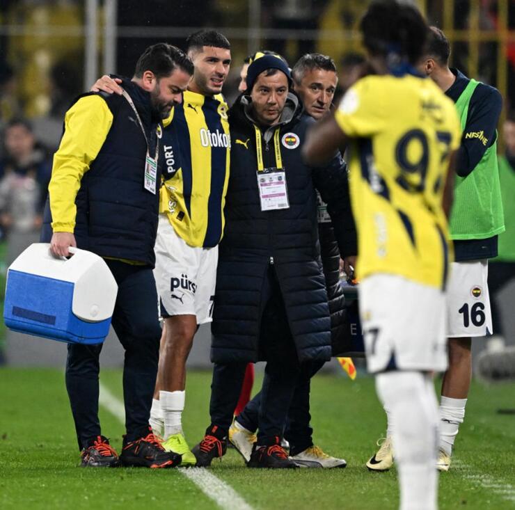 Fenerbahçe'de Sakatlık Şoku! Becao'nun Durumu Ciddi, Livakovic ve Oğuz Üç Hafta Yok