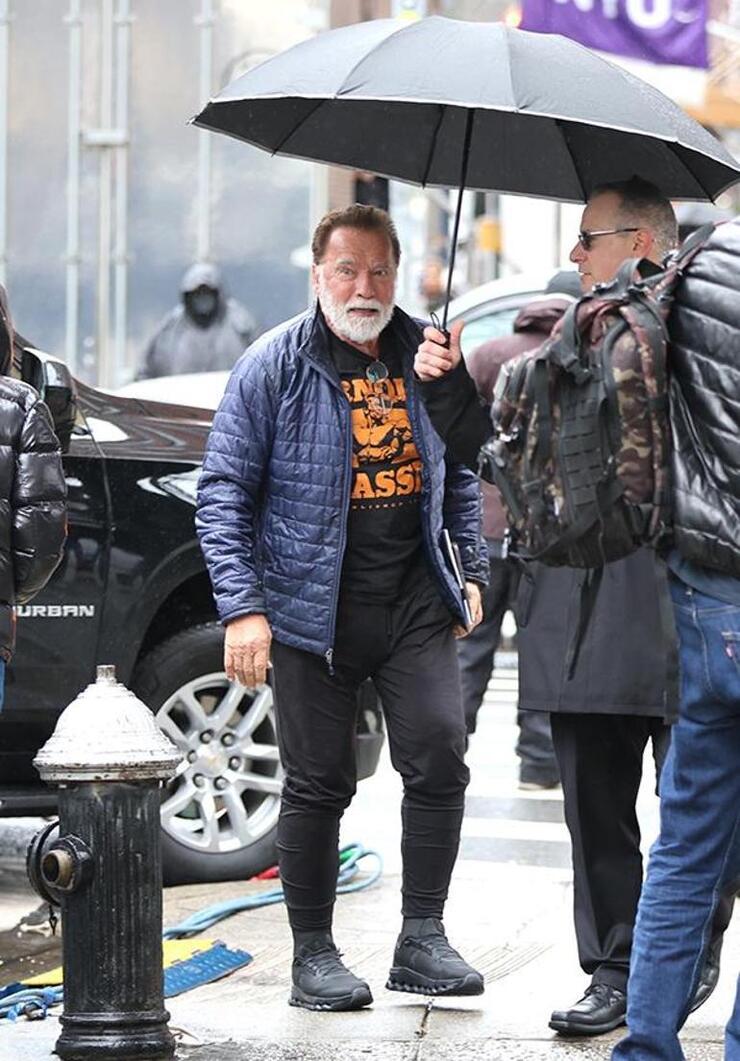 Terminatör Arnold Schwarzenegger, yeni filmde Noel Baba kılığında izleyici karşısında!