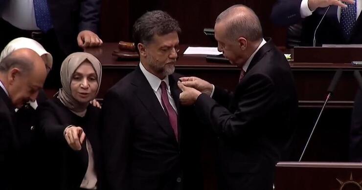 Dün CHP'den istifa eden Nedim Yamalı, bugün AK Parti'ye katılarak milletvekili oldu