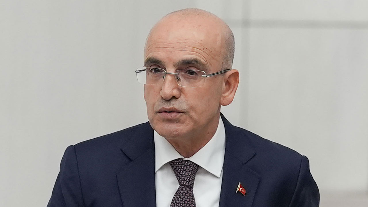 Bakan Şimşek’ten KKM ve bütçe açığı mesajı: Enflasyona karşı beş strateji açıklaması