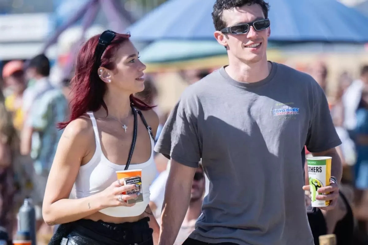 Dua Lipa ve Callum Turner gizlice nişanlandı, Yılbaşı kutlaması planlıyorlar