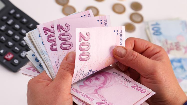 Günlük yemek ücreti 240 lira, 2025'teki artış oranı yüzde 41,18 olarak belirlendi