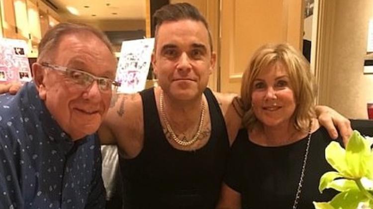 Robbie Williams'ın Anne ve Babasının Hastalığıyla Yüzleşmesi Zor Geçiyor