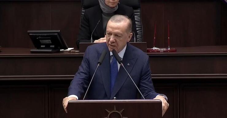 Erdoğan'dan Özgür Özel'in 'kırmızı kart' kampanyasına sert eleştiri: Orijinal fikir!