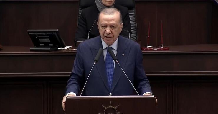 Erdoğan'dan Özgür Özel'in 'kırmızı kart' kampanyasına sert eleştiri: Orijinal fikir!