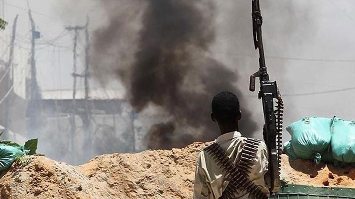 Boko Haram, Kamerun'daki askeri karakola saldırı düzenledi: Üç asker hayatını kaybetti!