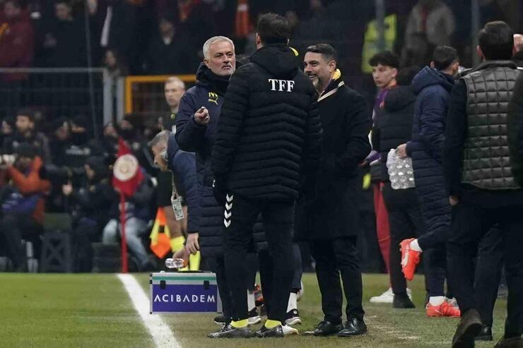 Galatasaray Teknik Direktörü Okan Buruk'tan Jose Mourinho'ya sert eleştiri!