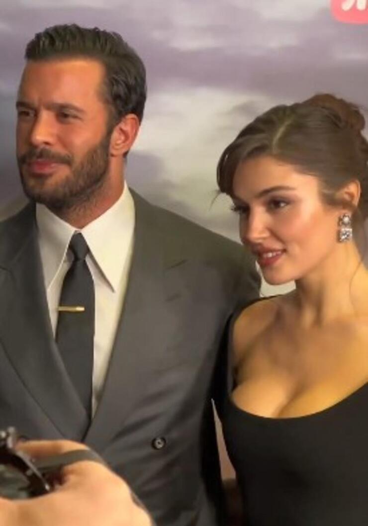 Rüzgara Bırak filminin Moskova galası olay oldu! Barış Arduç ve Hande Erçel'in uyumu sosyal medyayı salladı