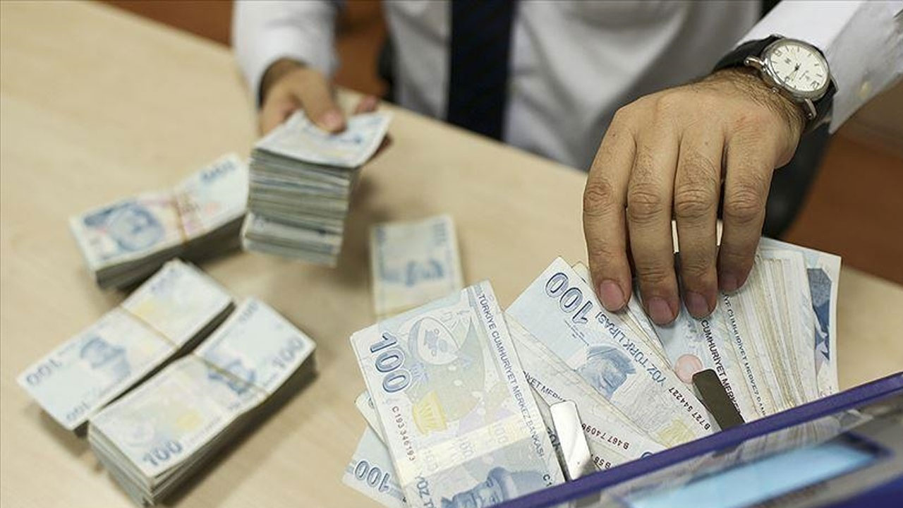 Emeklilere 2025'te 4 bin lira bayram ikramiyesi ödenecek