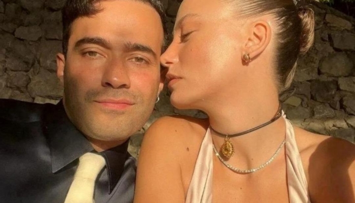 Serenay Sarıkaya ve Mert Demir meyhanede buluştu! Aşklarına devam ediyor...