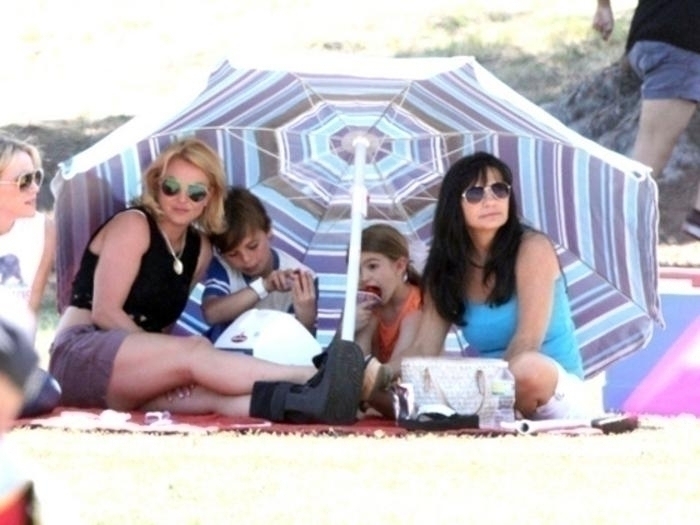 Britney Spears Ailesini Özlediğini Duyurdu